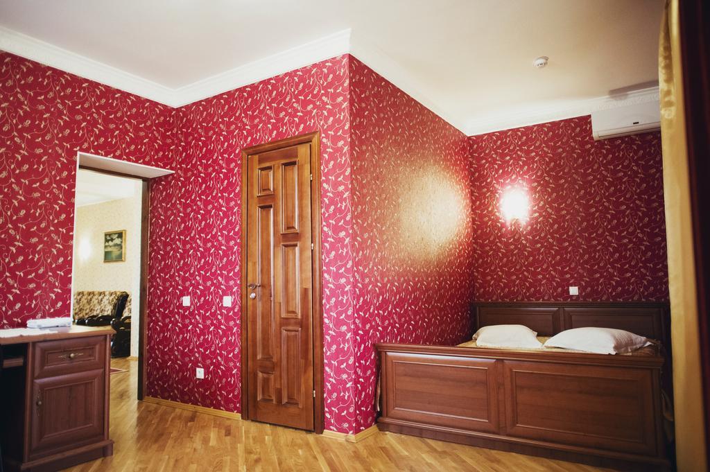 Complex Zolota Pidkova Hotel Zolochiv Room photo