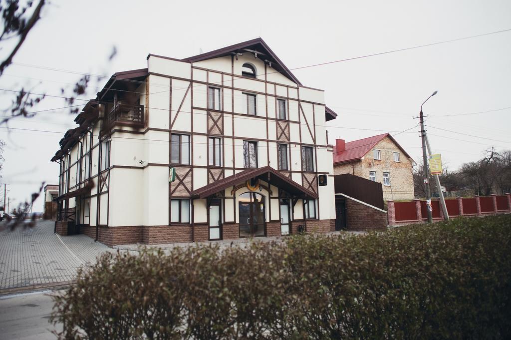 Complex Zolota Pidkova Hotel Zolochiv Exterior photo